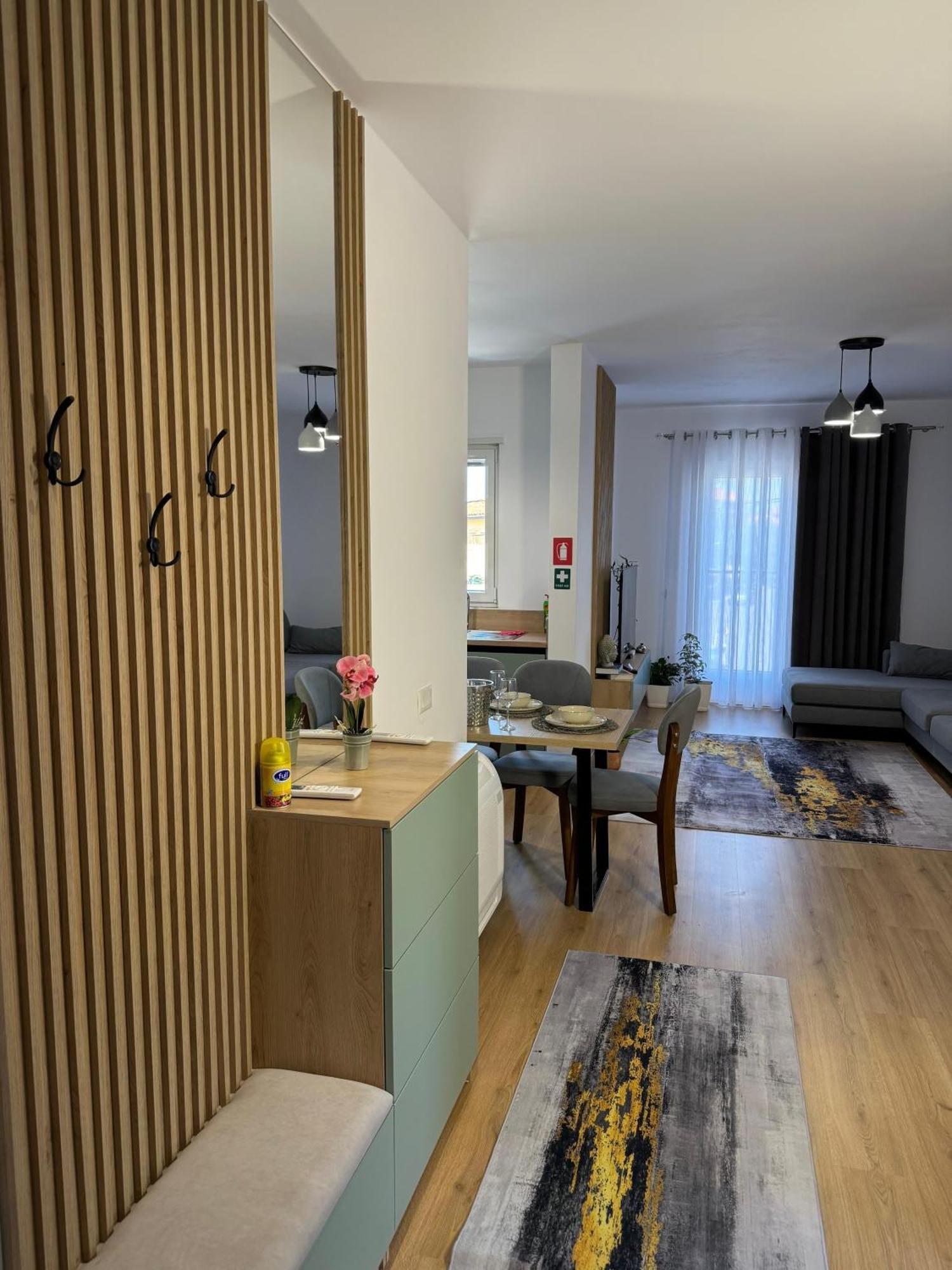 Apartment In City Center Shkodra Kültér fotó